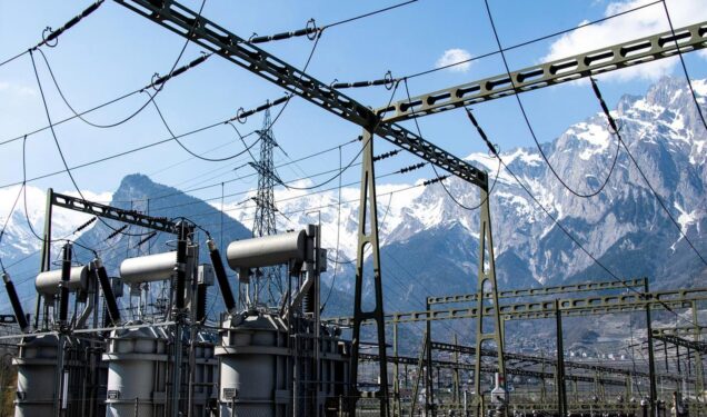 WhiteOwl-Reseau-electrique-station_1600x1050